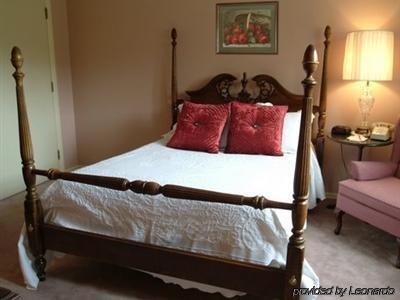 Montague Inn Saginaw Quarto foto